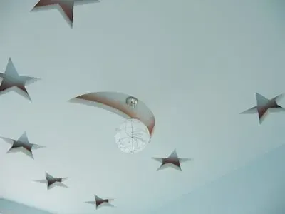 把儿童房头顶上的空间改改,光线千万别刺眼 把儿童房头顶上的空间改改,光线千万别刺眼