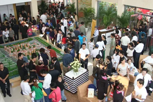 狮城天下之新加坡花园二期开盘盛况|搜房地产