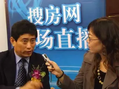 搜房独家专访:中国家具协会副理事长朱长岭(图) 搜房独家专访:中国家具协会副理事长朱长岭(图)