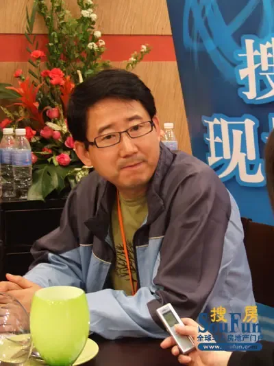 家博会现场专访:香港黄河集团副总经理苏毅 家博会现场专访:香港黄河集团副总经理苏毅
