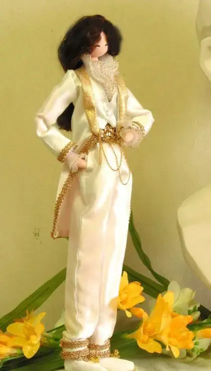 邂逅浪漫:婚纱娃娃温婉动人装扮梦幻婚房(图) 邂逅浪漫:婚纱娃娃温婉动人装扮梦幻婚房(图)