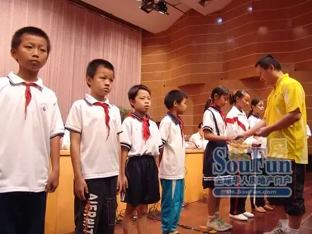 夏商地产捐资助学为贫困学生带福祉 夏商地产捐资助学为贫困学生带福祉