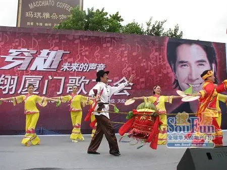 未来海岸系天御国庆盛大开盘 明星费翔前来助阵 未来海岸系天御国庆盛大开盘 明星费翔前来助阵