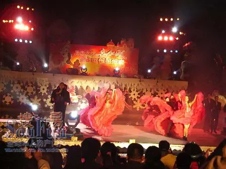 相聚嘉和城,共享圣诞红装狂欢节|搜房地产资讯