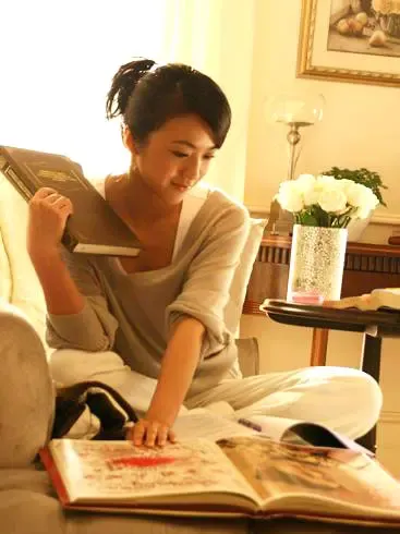 “色戒”汤唯温柔居家 清纯可人不玩性感(组图) “色戒”汤唯温柔居家 清纯可人不玩性感(组图)