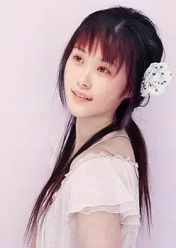 <em>李宇春</em>罕见<em>女人</em>装活泼讨喜