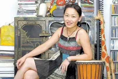 <em>摇滚</em>乐队女<em>主唱</em>王晓芳 家是我第一个作品(组图