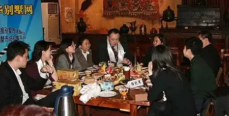 嘉宾们自由交流 嘉宾们自由交流