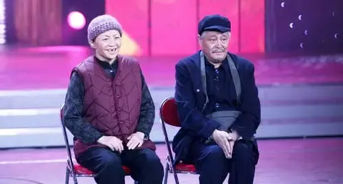 宋丹丹赵本山春晚争做农民奥运火炬手