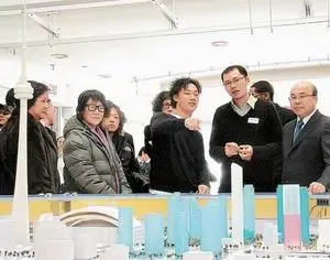 陈奕迅多伦多开唱顺道看楼 钟情星级豪宅(图) 陈奕迅多伦多开唱顺道看楼 钟情星级豪宅(图)