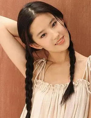 美貌来自于遗传 刘亦菲豪宅拜金生活曝光(组图) 美貌来自于遗传 刘亦菲豪宅拜金生活曝光(组图)