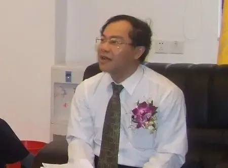 何新明:通过东鹏洁具的上市将带动整个集团上市 何新明:通过东鹏洁具的上市将带动整个集团上市