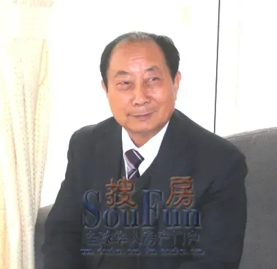 笑眯眯的张总一脸和气 笑眯眯的张总一脸和气