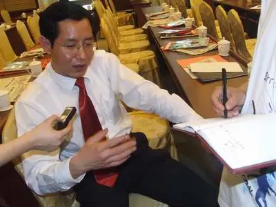 黎川县县委书记林彬杨接受搜房网采访