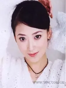 张曼玉曾被房地产商骗财骗色 大牌明星被骗史 张曼玉曾被房地产商骗财骗色 大牌明星被骗史