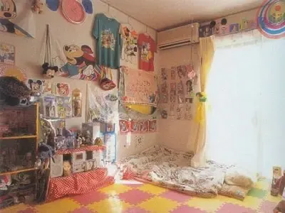 日本女高中生的私密卧室 充满激情与秘密(组图) 日本女高中生的私密卧室 充满激情与秘密(组图)