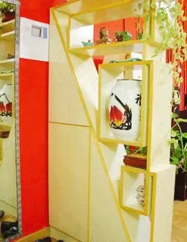 充分利用空间,做一个别致的收藏架。 充分利用空间,做一个别致的收藏架。