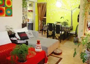 一眼就能看到墙上的手绘树木,多漂亮。 一眼就能看到墙上的手绘树木,多漂亮。