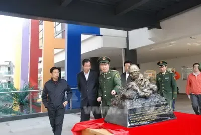 �Ϻ�д��¥��