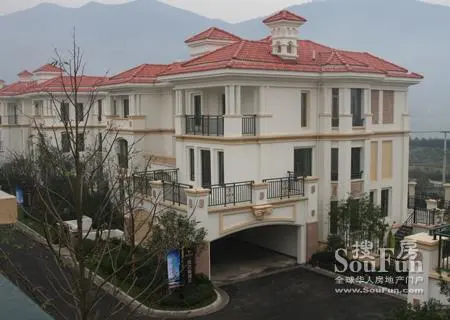 >>雅戈尔香湖丹堤详情页