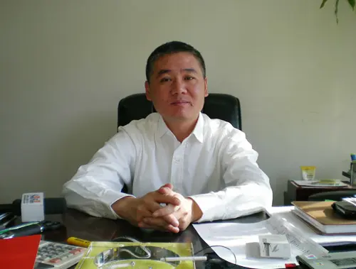 绿洲香岛花园总经理 薛建明