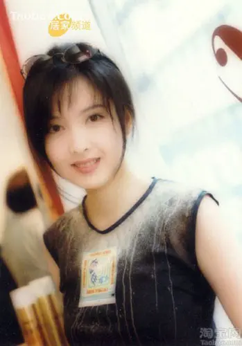 周慧敏豪宅家居照 玉女变欲女复出趋势明显(图)