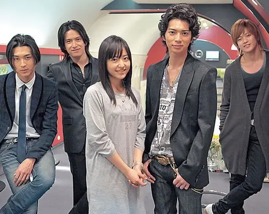 《花样男子》阿部力与中国<em>女演员史可</em>成婚(图