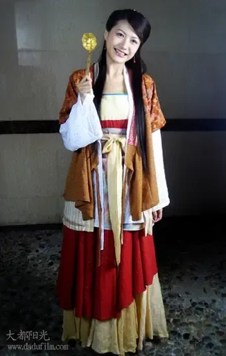 《<em>牛郎织女</em>》剧情雷人?最全主角后台剧照家居