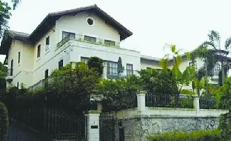 李连杰改国籍 首次公开承认移民新加坡(组图)-