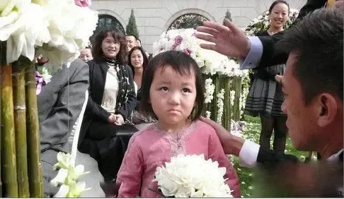 李嫣图片