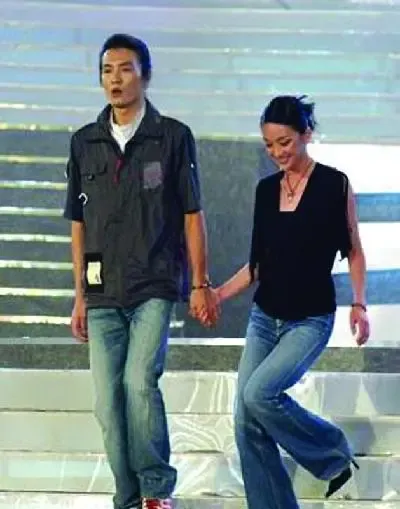 盘点周迅情史 和王艳变亲戚?|搜房地产资讯