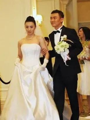 李湘王岳伦样板宫心计:二线明星抢钱机密大曝光