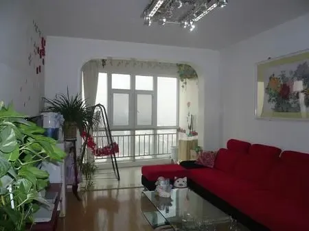 ���������ϱ�ͨ ɹ75ƽ��н�ײ����ʵС��(ͼ)