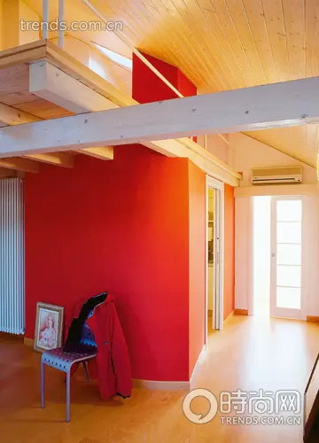 在屋顶建阁楼 邂逅斜屋顶让极简主义最大化(图)