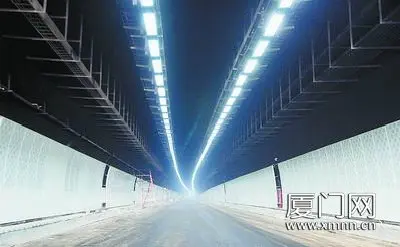 翔安隧道4月起通车 8分钟可穿越海底
