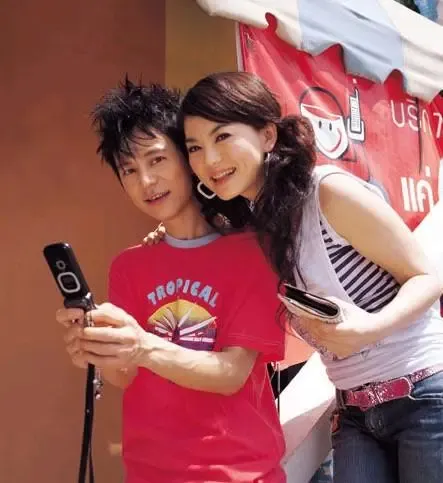 何炅王菁被爆已婚10年