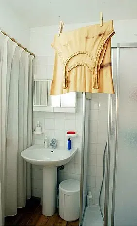 123木头人 愚人节家具一夜间全变木头的终极招