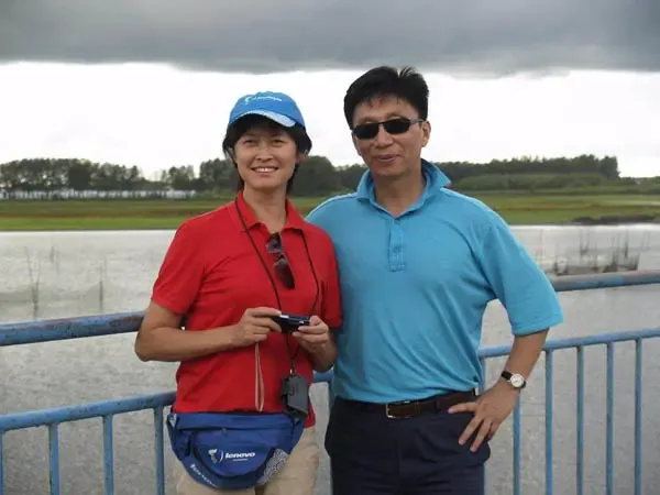<em>央视</em>新闻<em>女主播</em>海霞嫁给了留美博士罗永章