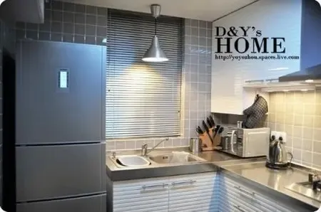 清包全自主设计 演绎黑白红的后现代简约风(图) 清包全自主设计 演绎黑白红的后现代简约风(图)