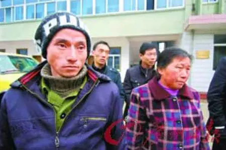 犀利哥被聘模特队长月薪三千 近期家居照(图)