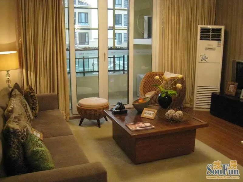 江景精装豪宅 最小68平最高优惠后再减5000元