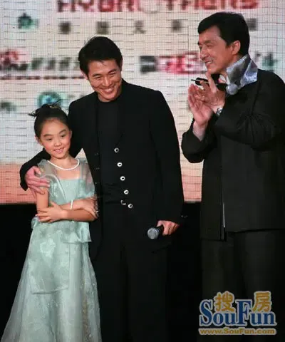 李连杰和现任<em>妻子</em>利智所<em>生</em>的<em>女儿</em>