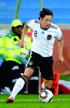 南非世界杯四强血腥决出 四黑马大力神杯猜想