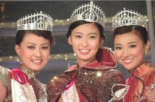 2010港姐冠军陈庭欣+盘点历年港姐三甲(组图)