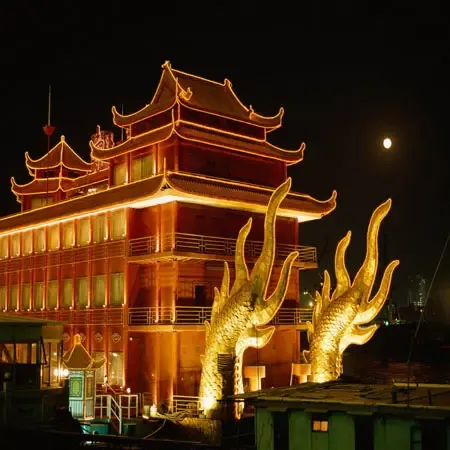 建筑风格中国VS<em>俄罗斯 美女</em>劲爆写真鼓舞男篮