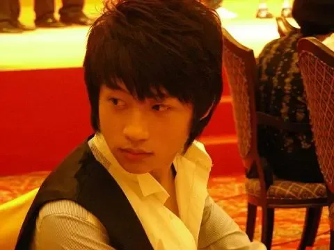 快男4进3谭杰希止步<em>三强</em> <em>历届</em>快男<em>快女</em>家居照