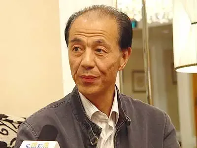 张鸿铭图片
