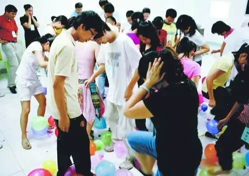 中国十大生存压力最大的<em>城市</em>,广州排名第三!-楼