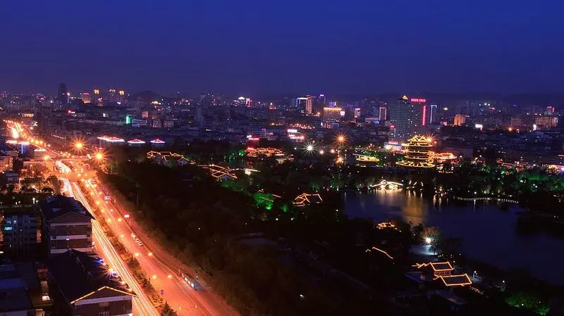 2010年中国八个最该降房价城市 广州是否上榜 2010年中国八个最该降房价城市 广州是否上榜