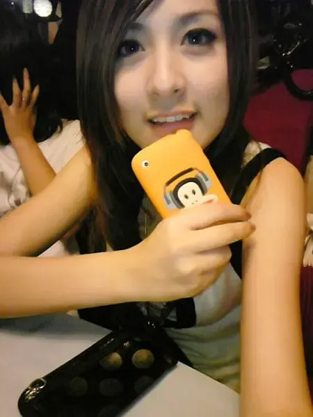 网爆 非诚勿扰女嘉宾 薛璐另类别样家居照(图)